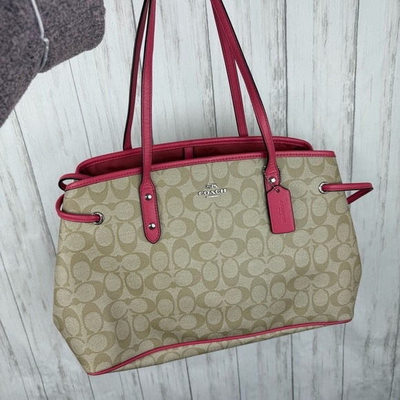 Coach tan logo with salmon pink trim tote bag - Picture 1 of 11